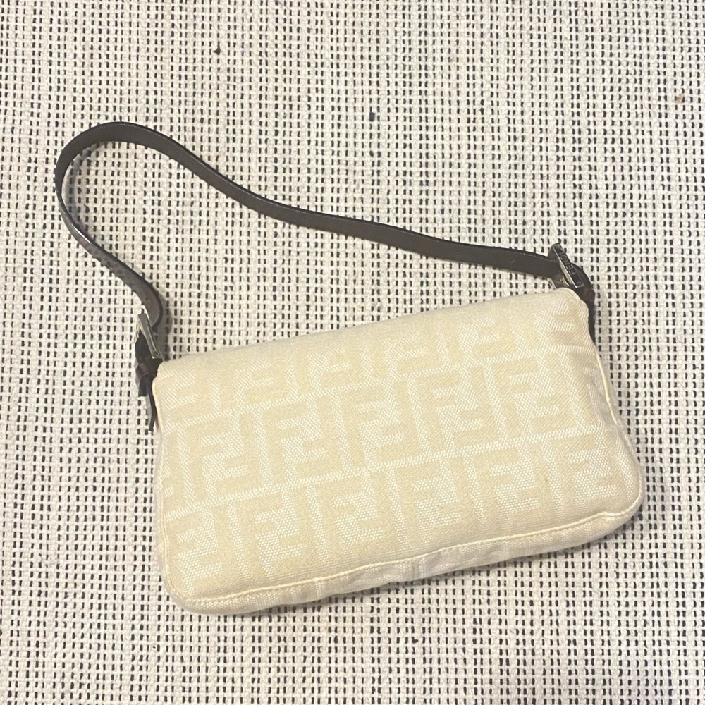 🛍SOLD🛍 Fendi Zucca Baguette - Picture 3 of 10